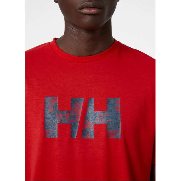 HELLY HANSEN SKOG RECYCLED GRAPHIC T-SHIRT ALERT RED 22 7 HELLY HANSEN SKOG RECYCLED GRAPHIC T-SHIRT ALERT RED 22 – Image 5