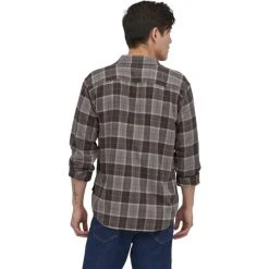 PATAGONIA M'S L/S COTTON IN CONVERSION LW FJORD FLANNEL SHIRT BEACH PLAID: FORGE GREY 23 -Volcom Boutique 9 110784 m s l s cotton in conversion lw fjord flannel shirt beach plaid forge grey 42410 befg 03