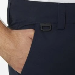 HELLY HANSEN CREWLINE CARGO SHORTS 2.0 NAVY 23 13 HELLY HANSEN CREWLINE CARGO SHORTS 2.0 NAVY 23 -Volcom Boutique 9 123713 34272 597 06