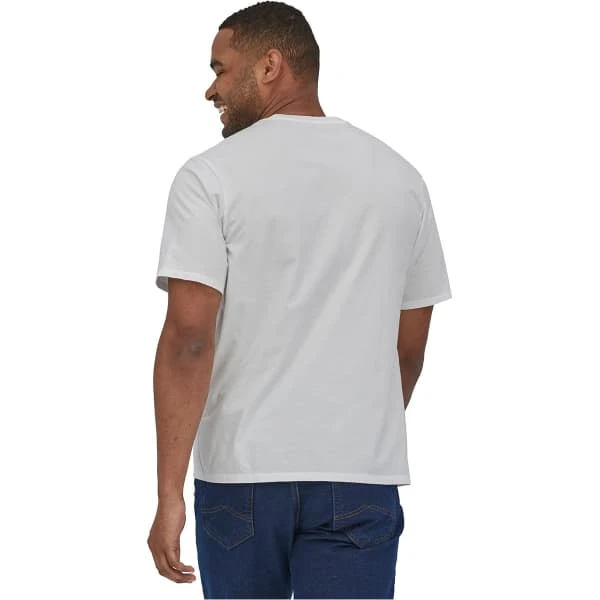 PATAGONIA M'S LINE LOGO RIDGE STRIPE ORGANIC POCKET T-SHIRT WHITE 23 4 PATAGONIA M'S LINE LOGO RIDGE STRIPE ORGANIC POCKET T-SHIRT WHITE 23 – Image 2